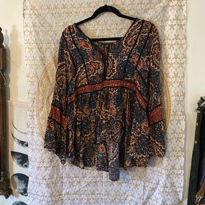 American Eagle XL blue & orange floral blouse